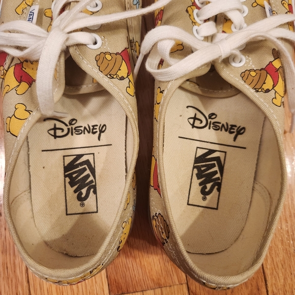 Vans x Disney Winnie The Pooh Shoes - Picture 5 of 8
